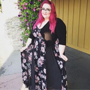 Torrid Floral Velvet Sweetheart Sheer Cutout Skirt Maxi Summer Dress Size 3